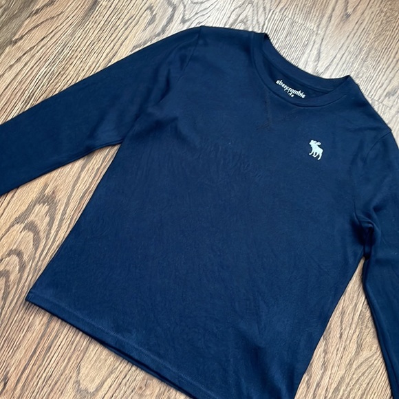 Abercrombie Kids boys lot of 2 long sleeve tee and joggers size 9-10 EUC - Picture 2 of 5
